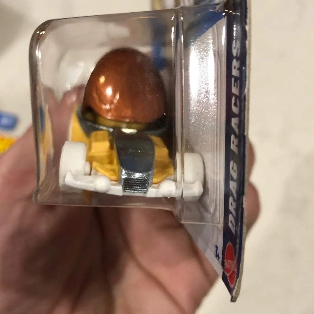 Mattel Hot Wheels Eggshell Racer - Yellow and Silver